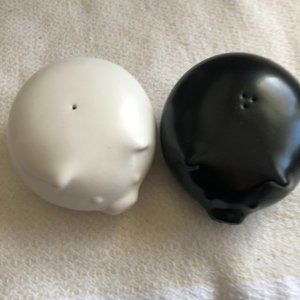 Pig Salt and Pepper Shakers